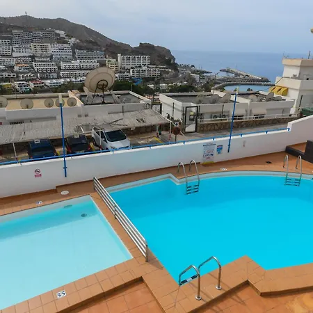 Livvo Puerto Apartment
